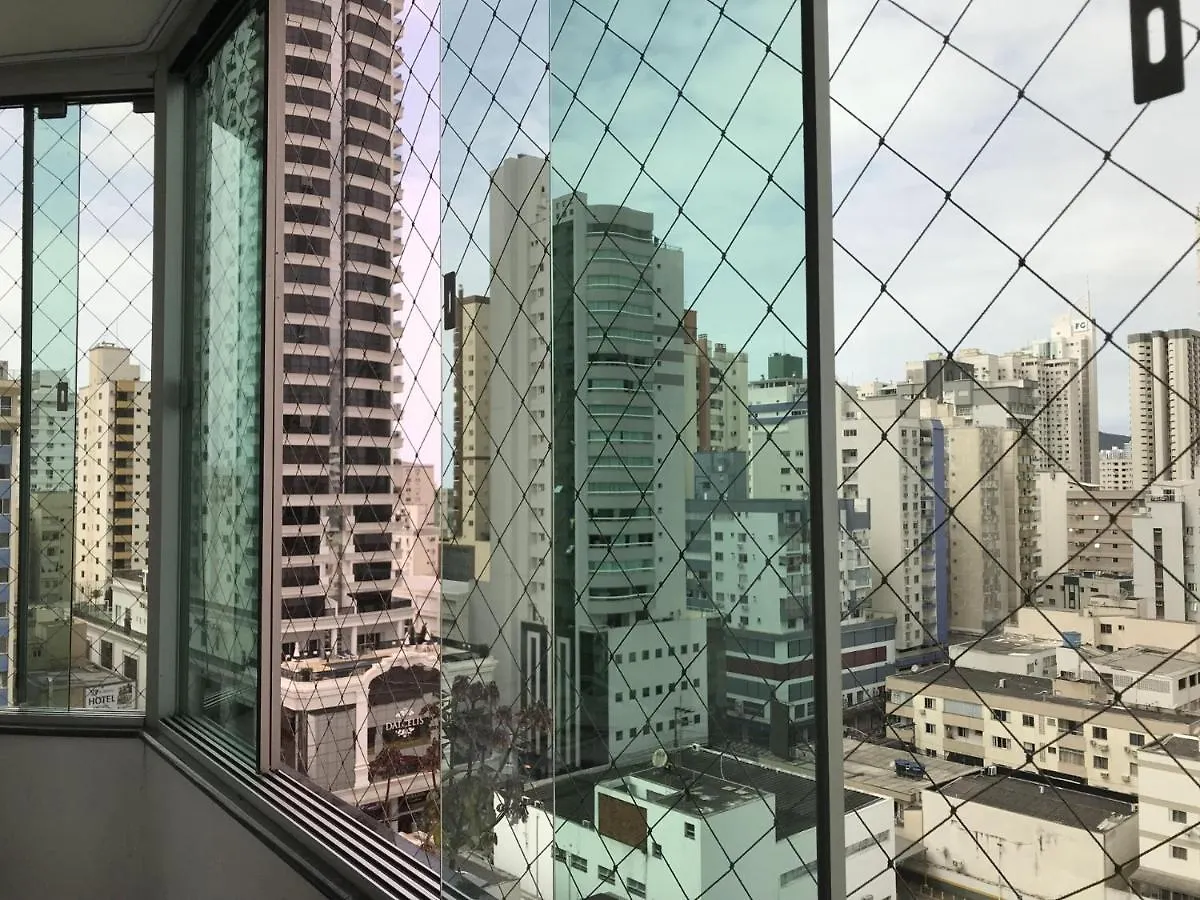 Apartamento INCRÍVEL Ap a 100m do MAR com Ar e Wi-Fi Balneário Camboriú Brasil