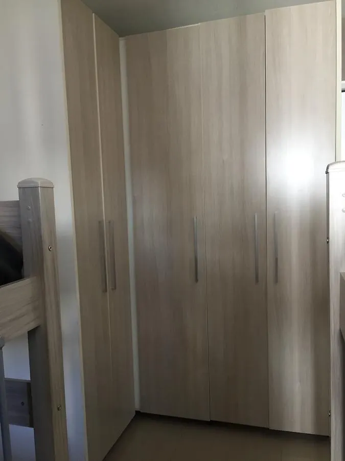 Apartamento INCRÍVEL Ap a 100m do MAR com Ar e Wi-Fi Balneário Camboriú